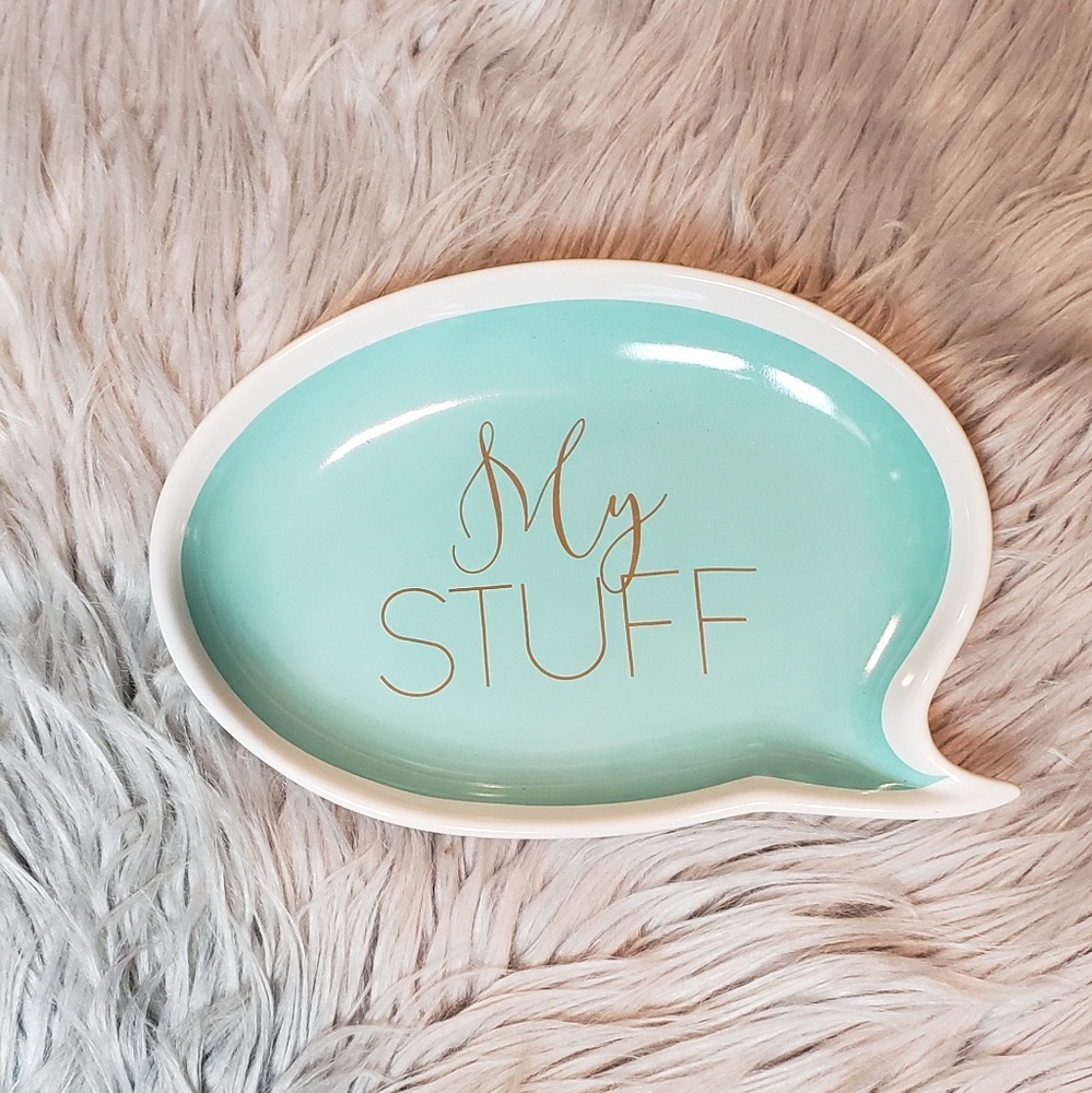 ⬇️ Teal colored jewelry dish